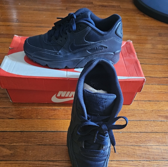 Nike Air Max 90 Youth 6.5/ Womens 8 Obsidian/Obsidian - Picture 2 of 6